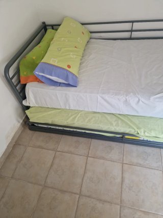 Cama extensible con colchón