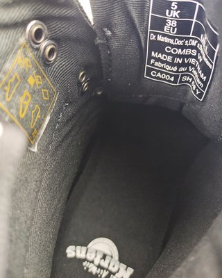 Dr. Martens Combs W Negras T.38 Mujer botas nuevas