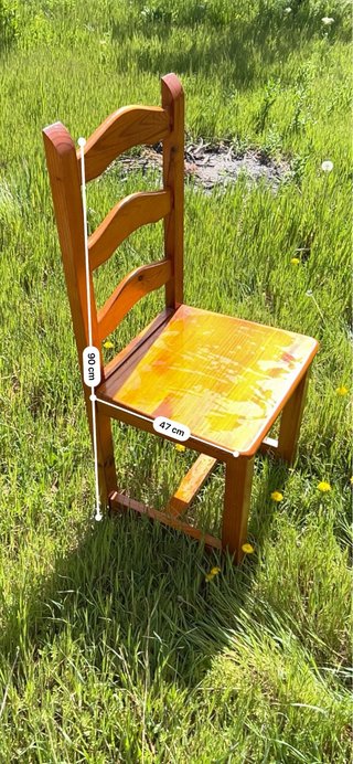 Silla de madera rústica