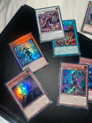 90 Carte Yu-Gi-Oh olografiche. Collezione Rarità V