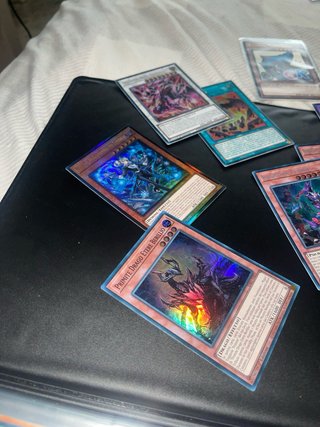90 Carte Yu-Gi-Oh olografiche. Collezione Rarità V