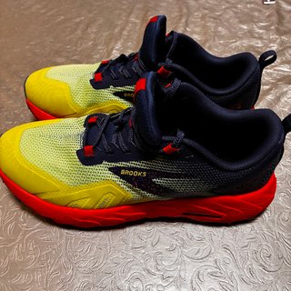 Zapatilla Brooks Cascadia 17 Trail Running