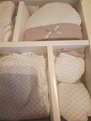 Conjunto primera puesta bebé nuevo.