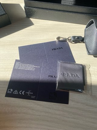 Occhiali da sole Prada neri