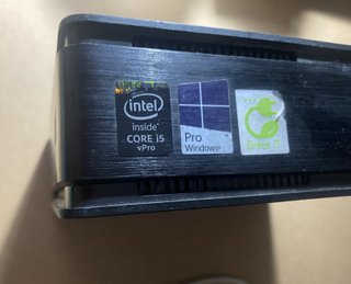 Mini PC Fujitsu Negro