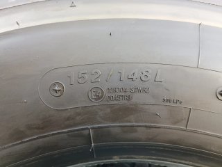 4. 315/60 R22.5 152/148L