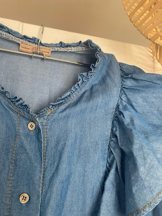 Blusa vaquera Zara volantes