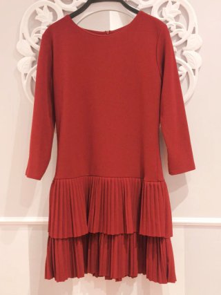 Vestido rojo con volantes plisados Talla S
