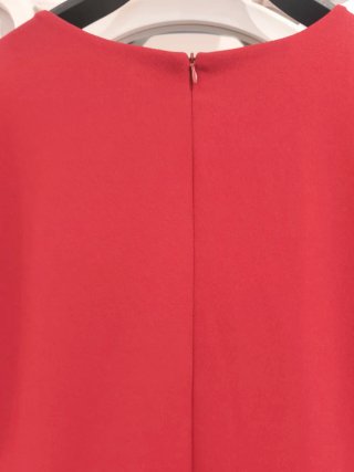 Vestido rojo con volantes plisados Talla S