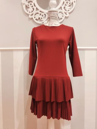 Vestido rojo con volantes plisados Talla S