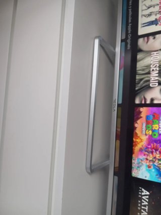 Tesla 42 Smart TV
