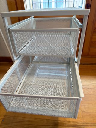 Mesa auxiliar metálica Ikea blanca