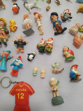 Lote figuritas variadas