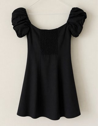 Vestido Zara negro escote bandeau
