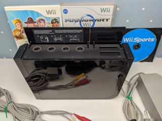 Wii Negra + Mario Kart + WiiFl-ow + HDMI (LEED)