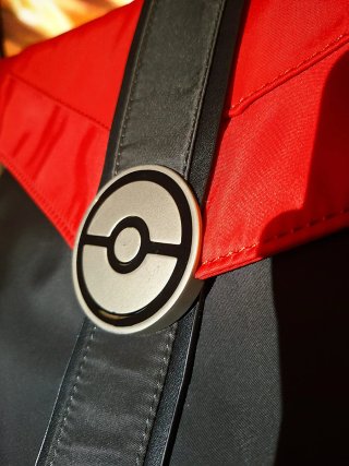 Mochila Pokémon Negra y Roja