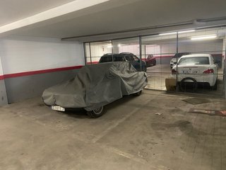 Alquilo 6 plazas parking valladas