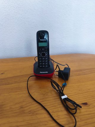 Teléfono Inalámbrico Panasonic Negro/Rojo