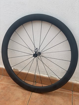 Rueda delantera  50mm carbono para zapatas