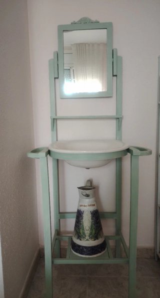 Mueble Lavabo Antiguo con Espejo