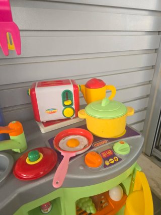 Cocinita Molto con vajilla y accesorios