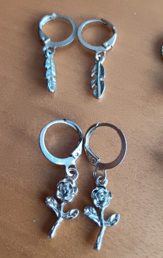 Lote de pendientes de bisutería