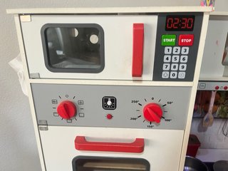 Cocina de madera para niños