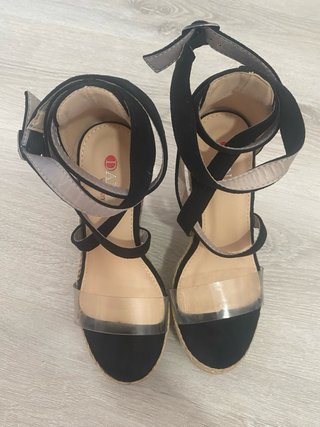 Zapatos de cuña negros