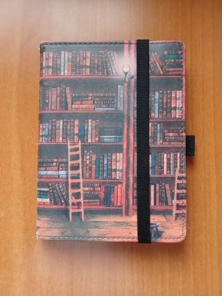 E-reader Kindle 10 nero con accessori
