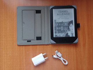 E-reader Kindle 10 nero con accessori