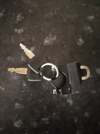 Candado para casco con 2 llaves