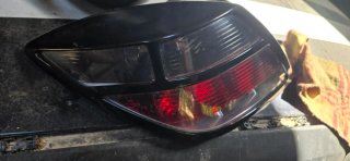 Faros y pilotos Opel Astra con pestañas opticas