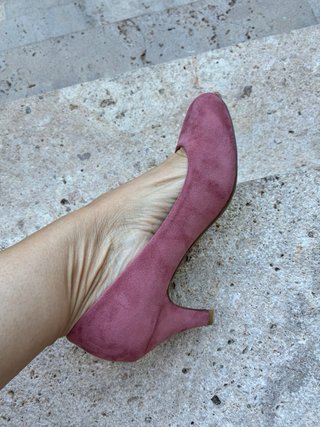Zapatos rosas imitando ante pero de telatacón bajo