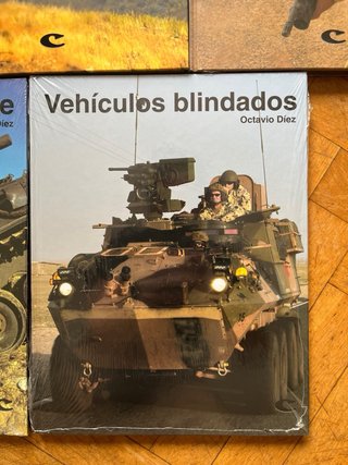 Lote 5 libros, temática Militar, Ejercito, Policia