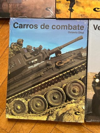 Lote 5 libros, temática Militar, Ejercito, Policia
