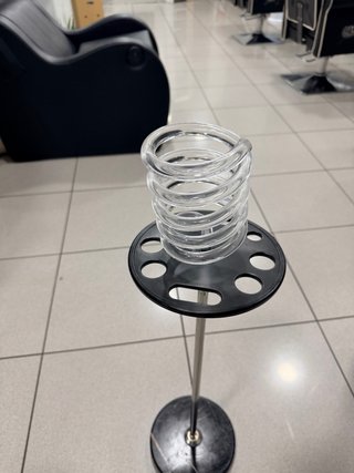Soporte para secador y cepillos peluquería