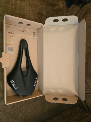 Sillín Fizik Argo Vento R5 Negro