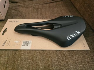 Sillín Fizik Argo Vento R5 Negro