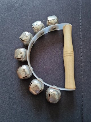 Sonajero de cascabeles instrumento musical