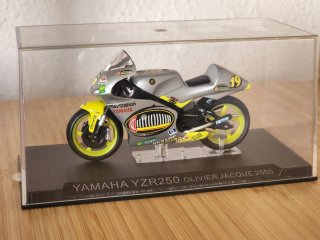 Moto a escala Honda CBR 600