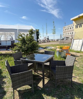 Conjunto Jardín Mesa y 4 Sillas Ratán