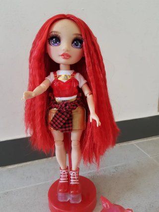 Muñeca Rainbow con mascota