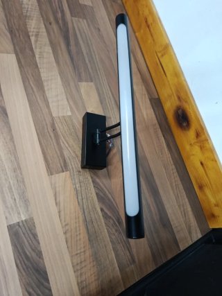 Lámpara led de pared moderna negra y blanca