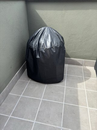 Barbacoa Weber Compact 57cm + Chimenea