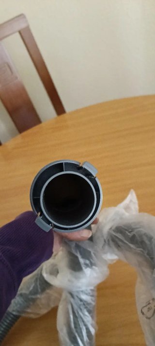 Manguera y tubo aspirador gris