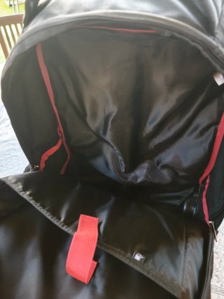 Mochila Jansport Cuadros Rojo y Negro