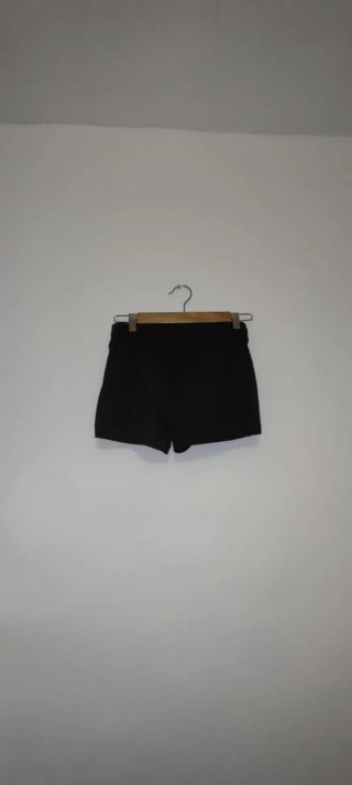 Pantalón corto negro talla L