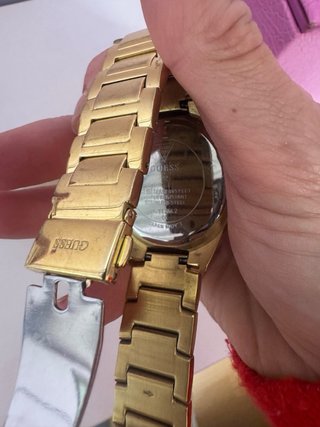Reloj Guess Dorado con Cristales