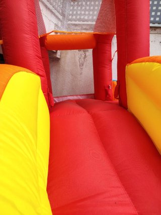 Castillo hinchable acuático H2OGO. Con soplador