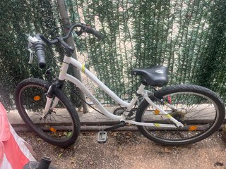 Bicicleta de paseo blanca